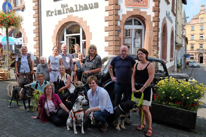 Hillesheim_hunde_suchen_kramp_mantrailer.jpg